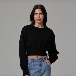 TALENTLESS Black Long Sleeve Boxy Crop Sweatshirt (WOMENS DOLMAN CROP CREWNECK)